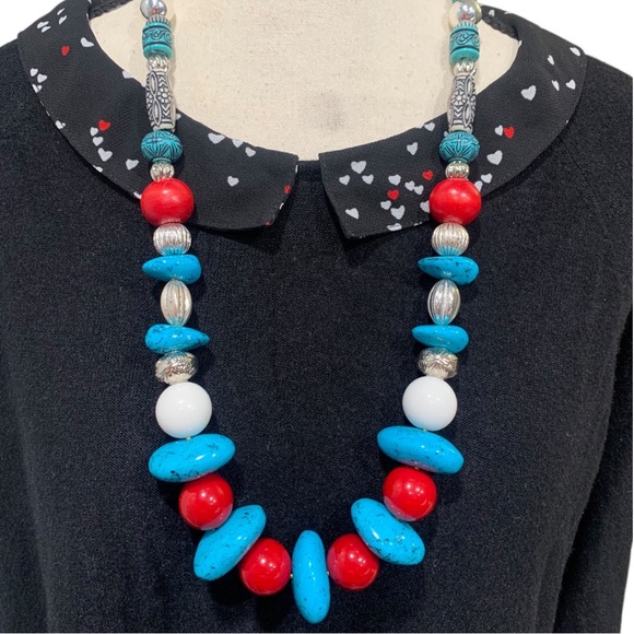 Handmade and Vintage Resins Beads Statement Necklace - Picture 2 of 8